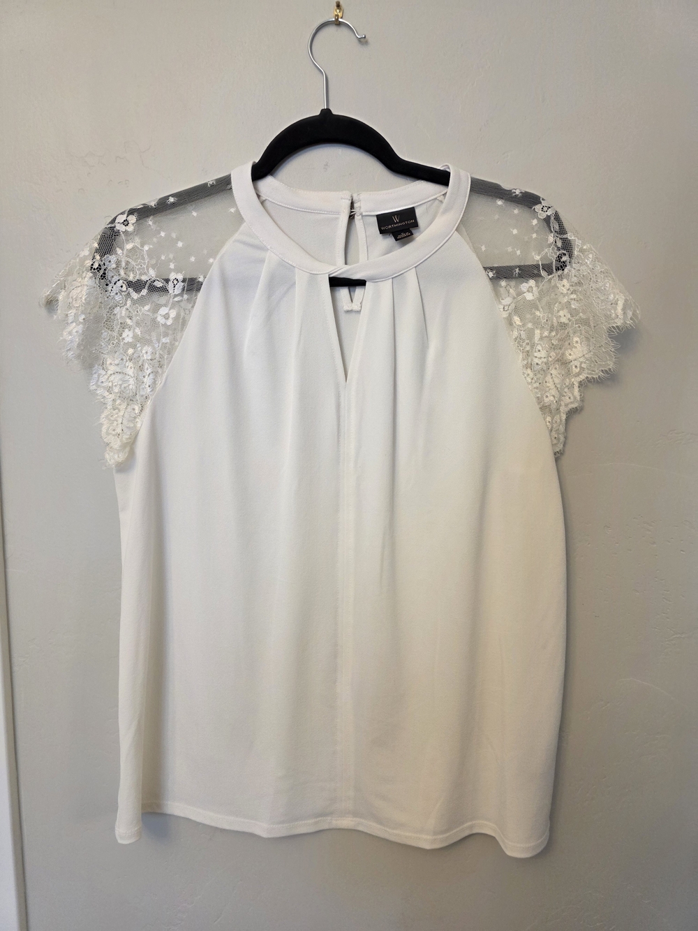 W by Worth White Lace Cap Sleeve Keyhole Top